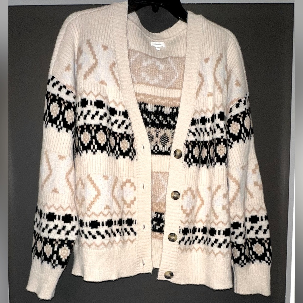 Sweater/cardigan, like new.